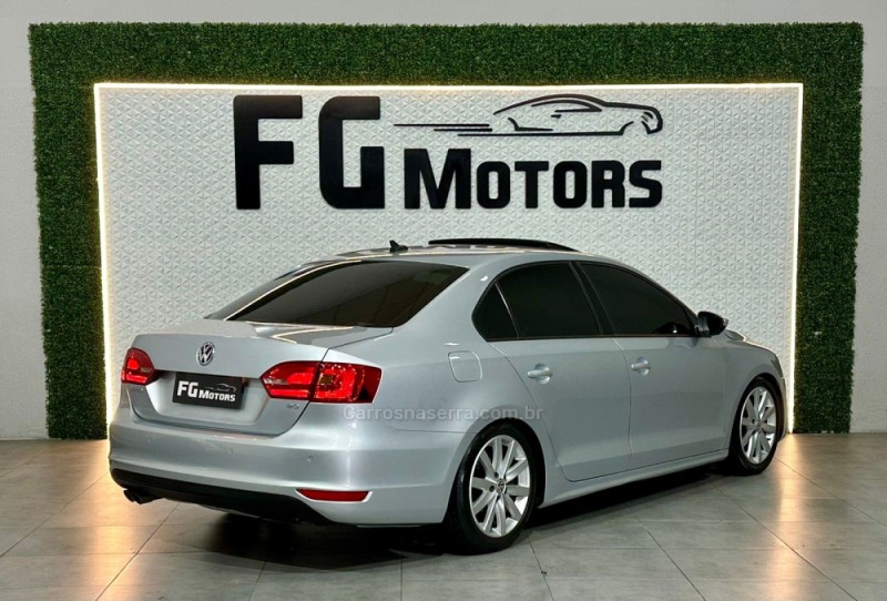 JETTA 2.0 COMFORTLINE FLEX 4P TIPTRONIC - 2013 - NOVO HAMBURGO