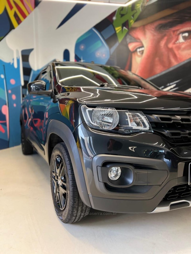 KWID 1.0 12V OUTSIDER FLEX 4P MANUAL - 2022 - NOVO HAMBURGO