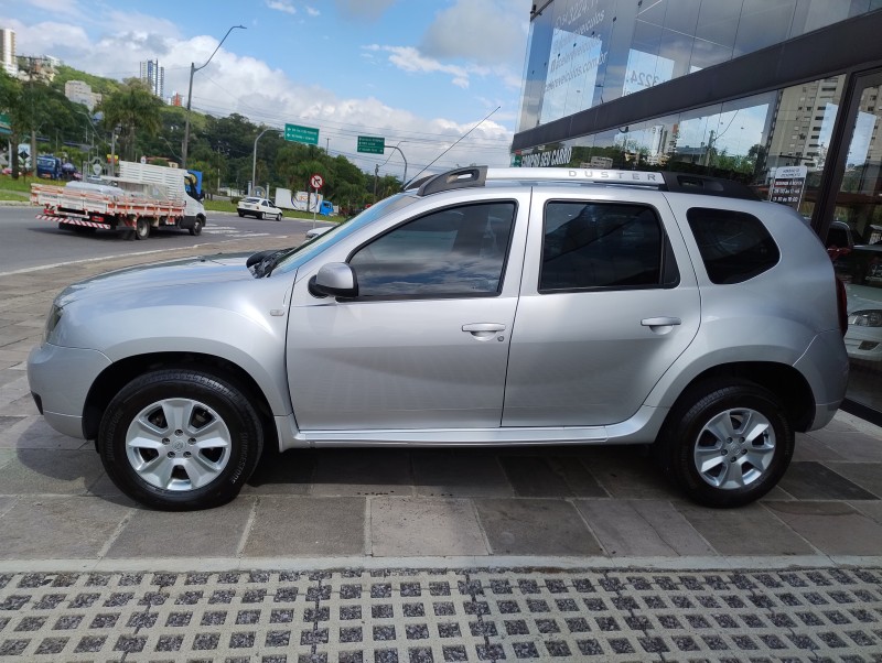 DUSTER 2.0 DYNAMIQUE 4X2 16V FLEX 4P AUTOMÁTICO - 2017 - CAXIAS DO SUL