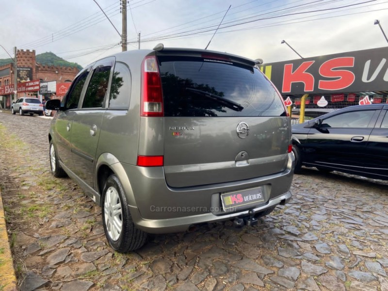 MERIVA 1.8 MPFI 8V FLEX 4P MANUAL - 2004 - DOIS IRMãOS