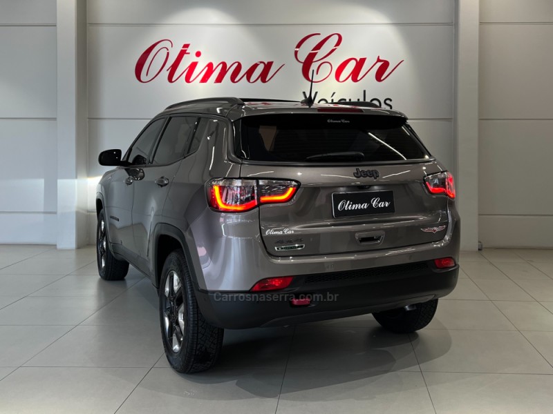COMPASS 2.0 16V DIESEL TRAILHAWK 4X4 AUTOMÁTICO - 2018 - FLORES DA CUNHA