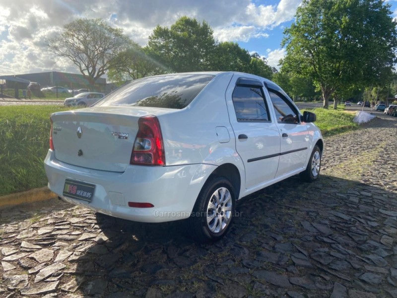 LOGAN 1.0 AUTHENTIQUE 16V FLEX 4P MANUAL - 2011 - DOIS IRMãOS