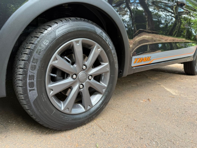 KA 1.0 TRAIL 12V FLEX 4P MANUAL - 2018 - DOIS IRMãOS