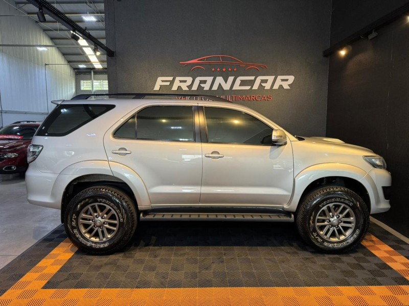 HILUX SW4 3.0 SRV 4X4 7 LUGARES 16V TURBO INTERCOOLER DIESEL 4P AUTOMÁTICO - 2012 - ANTôNIO PRADO