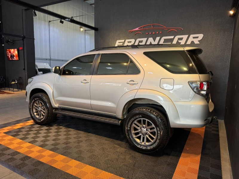 HILUX SW4 3.0 SRV 4X4 7 LUGARES 16V TURBO INTERCOOLER DIESEL 4P AUTOMÁTICO - 2012 - ANTôNIO PRADO