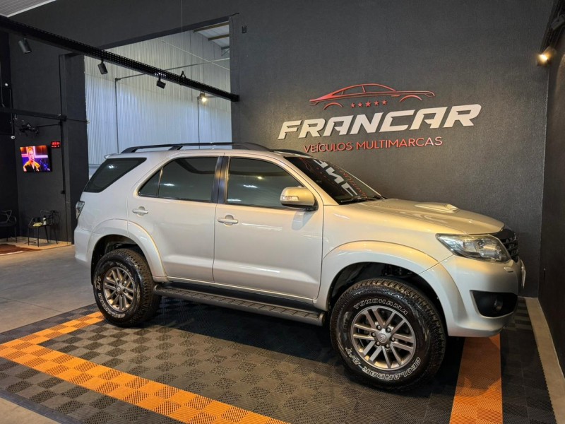 HILUX SW4 3.0 SRV 4X4 7 LUGARES 16V TURBO INTERCOOLER DIESEL 4P AUTOMÁTICO - 2012 - ANTôNIO PRADO