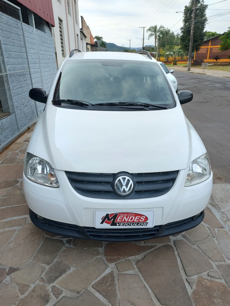 SPACEFOX 1.6 MI 8V FLEX 4P MANUAL - 2010 - TRêS COROAS