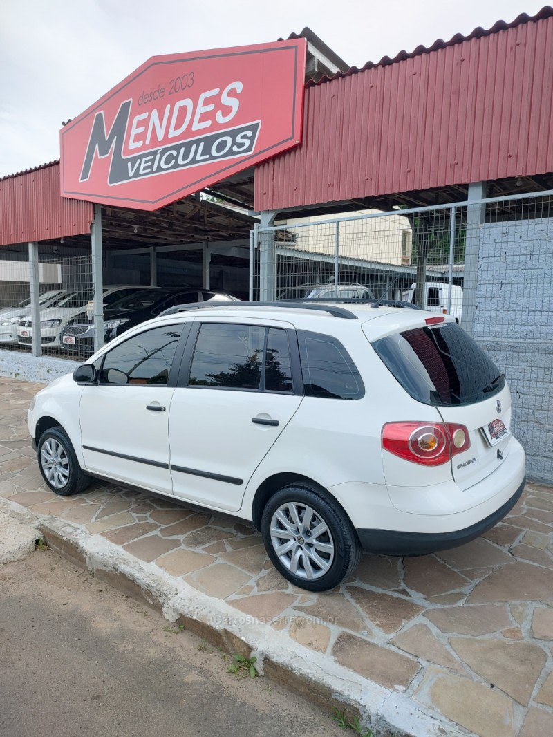SPACEFOX 1.6 MI 8V FLEX 4P MANUAL - 2010 - TRêS COROAS