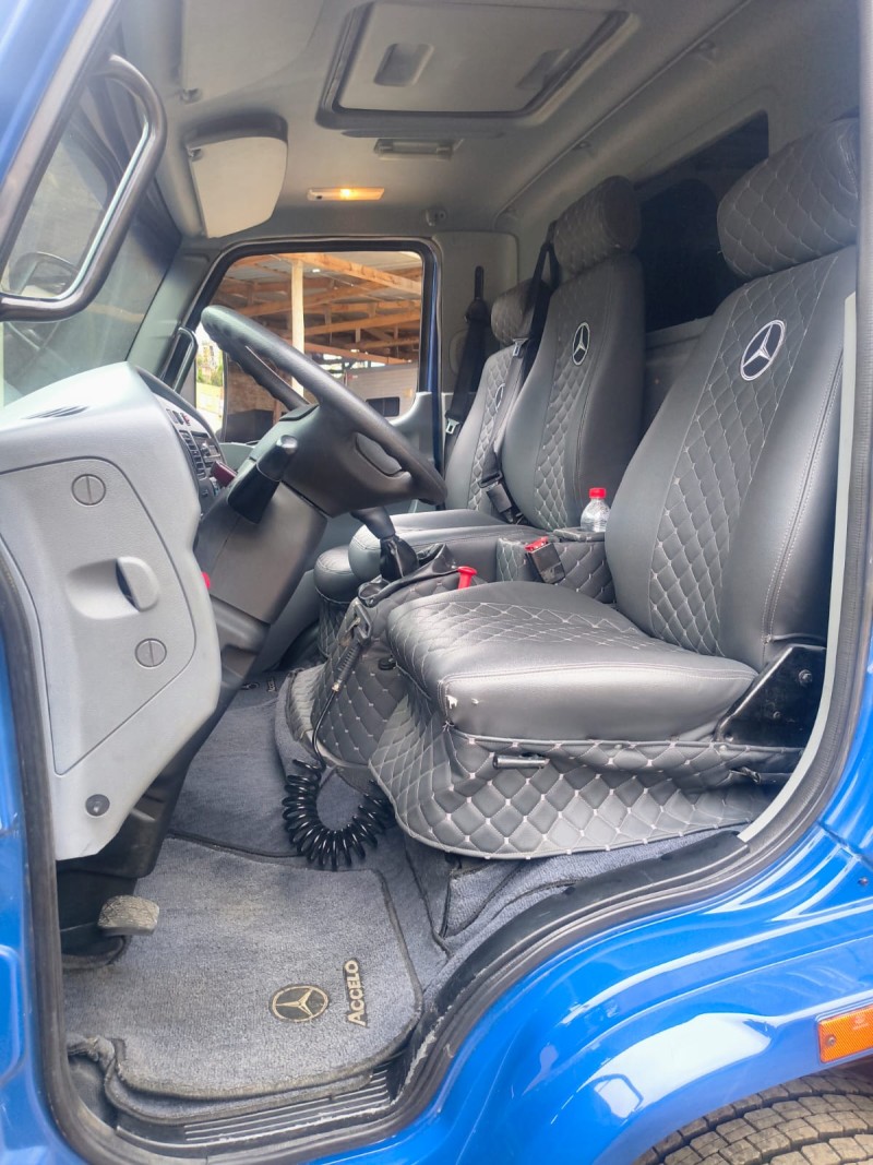 ACCELO 915 C - 2011 - CAXIAS DO SUL