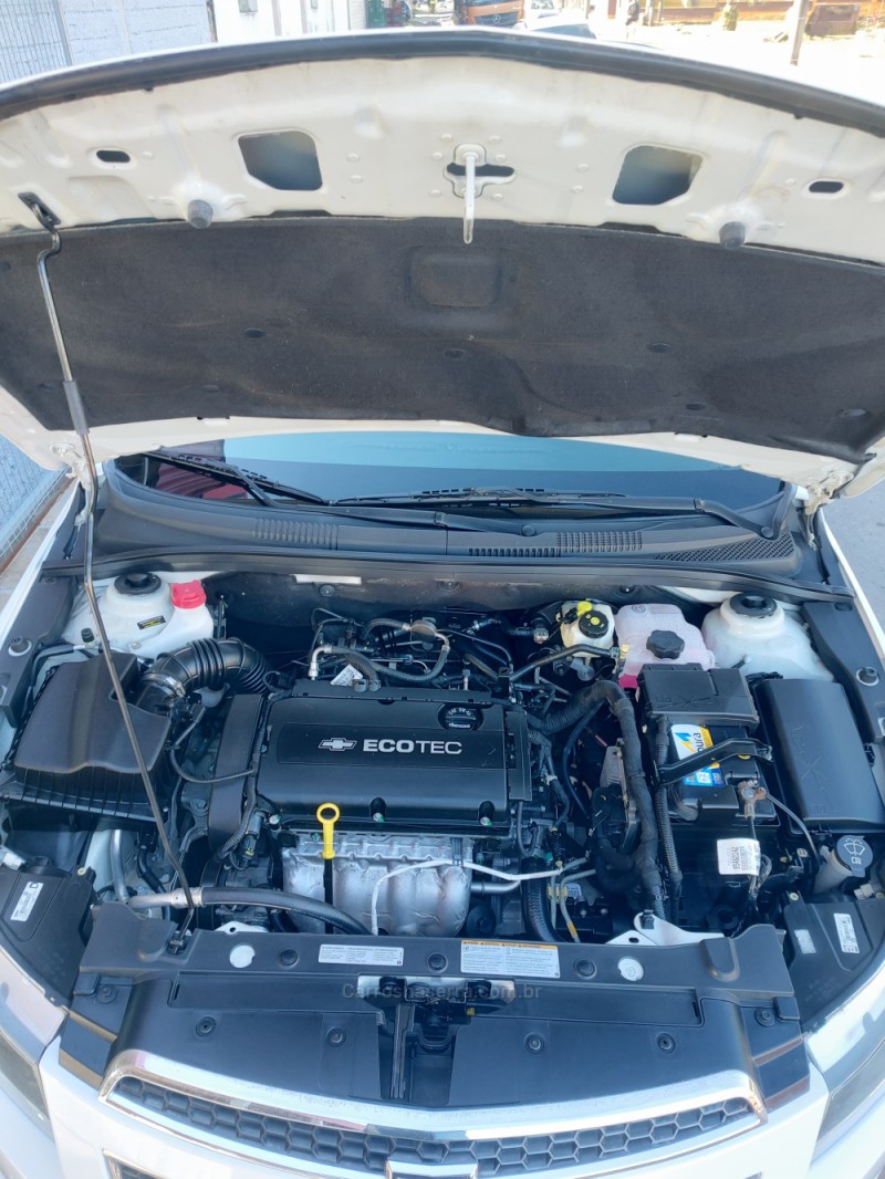 CRUZE 1.8 LT 16V FLEX 4P AUTOMÁTICO - 2014 - TRêS COROAS