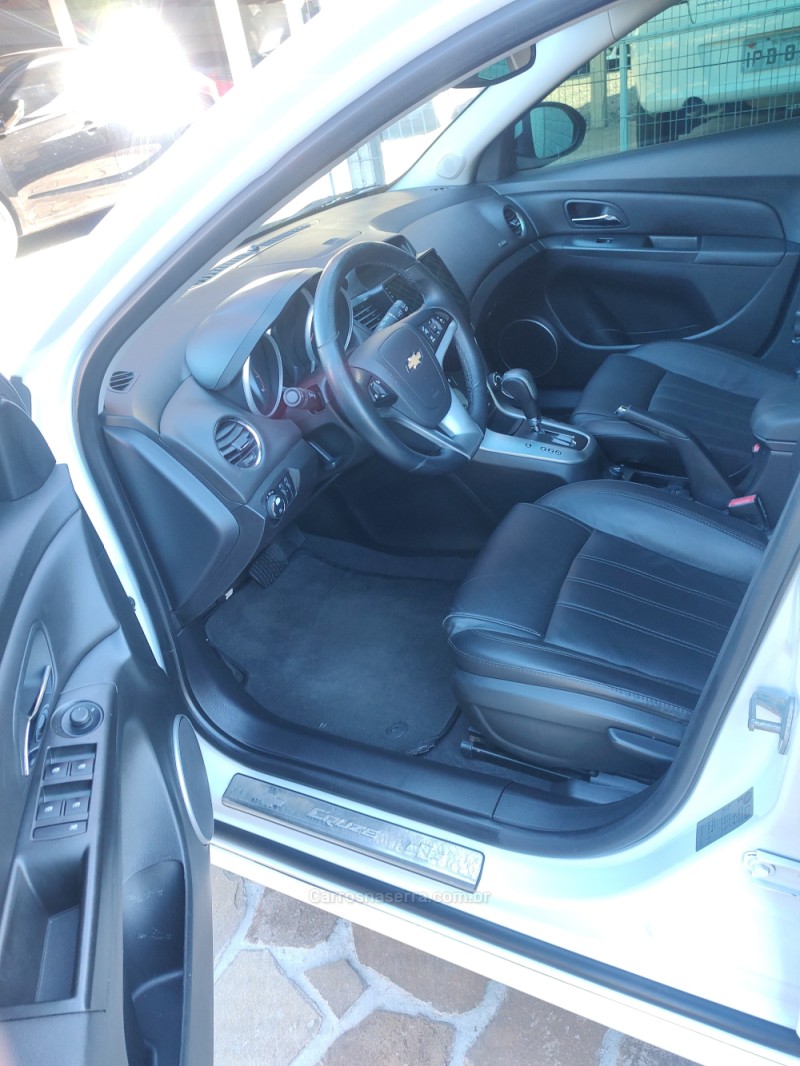 CRUZE 1.8 LT 16V FLEX 4P AUTOMÁTICO - 2014 - TRêS COROAS