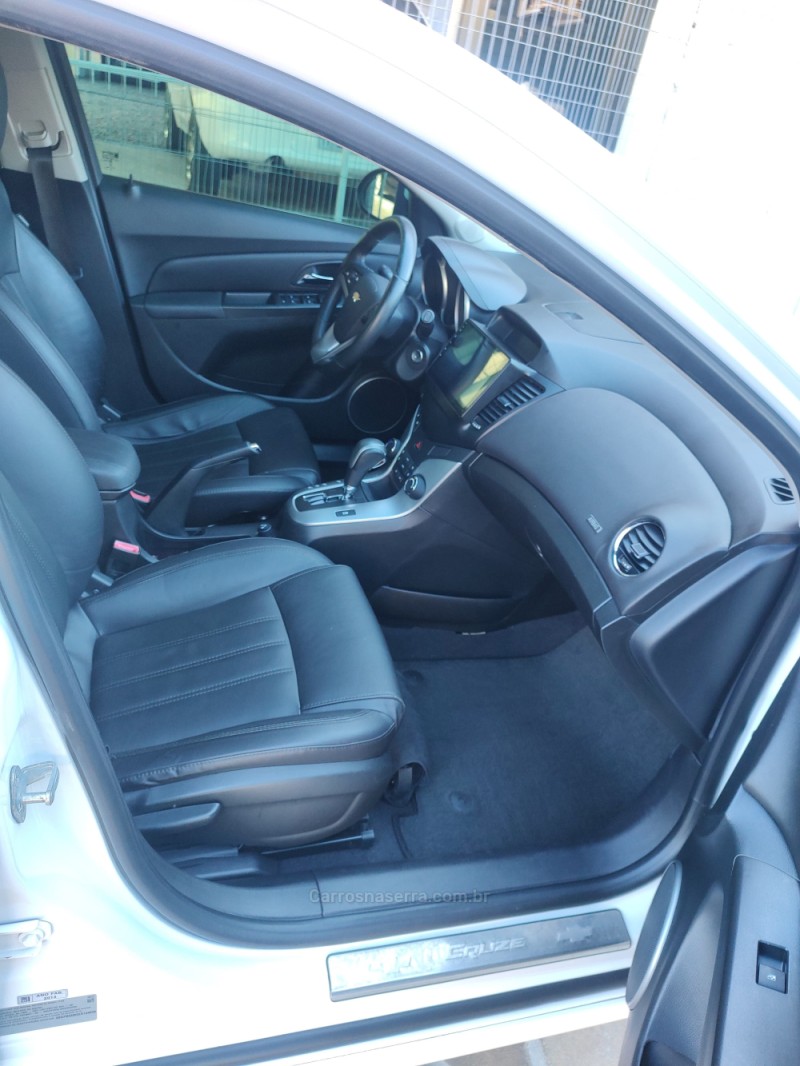 CRUZE 1.8 LT 16V FLEX 4P AUTOMÁTICO - 2014 - TRêS COROAS