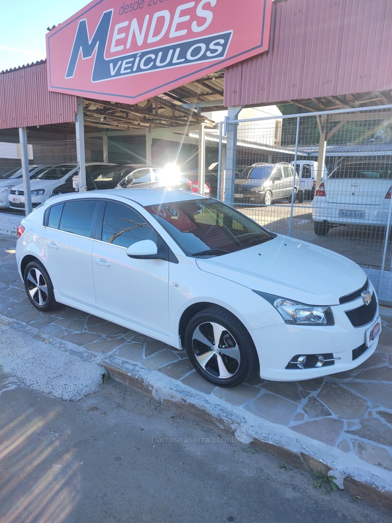 CRUZE 1.8 LT 16V FLEX 4P AUTOMÁTICO - 2014 - TRêS COROAS