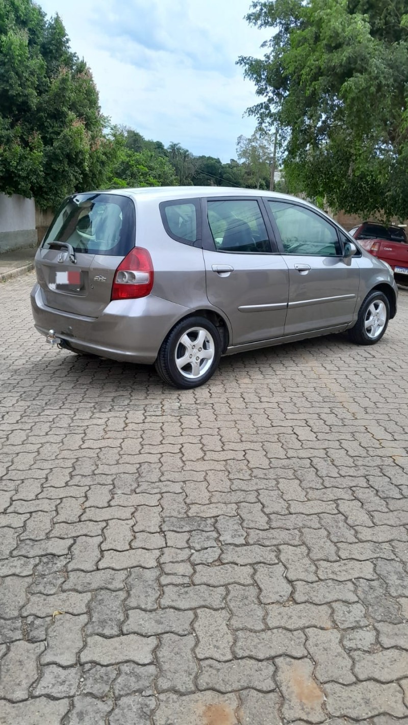 FIT 1.5 EX 16V GASOLINA 4P AUTOMÁTICO - 2005 - ESTRELA