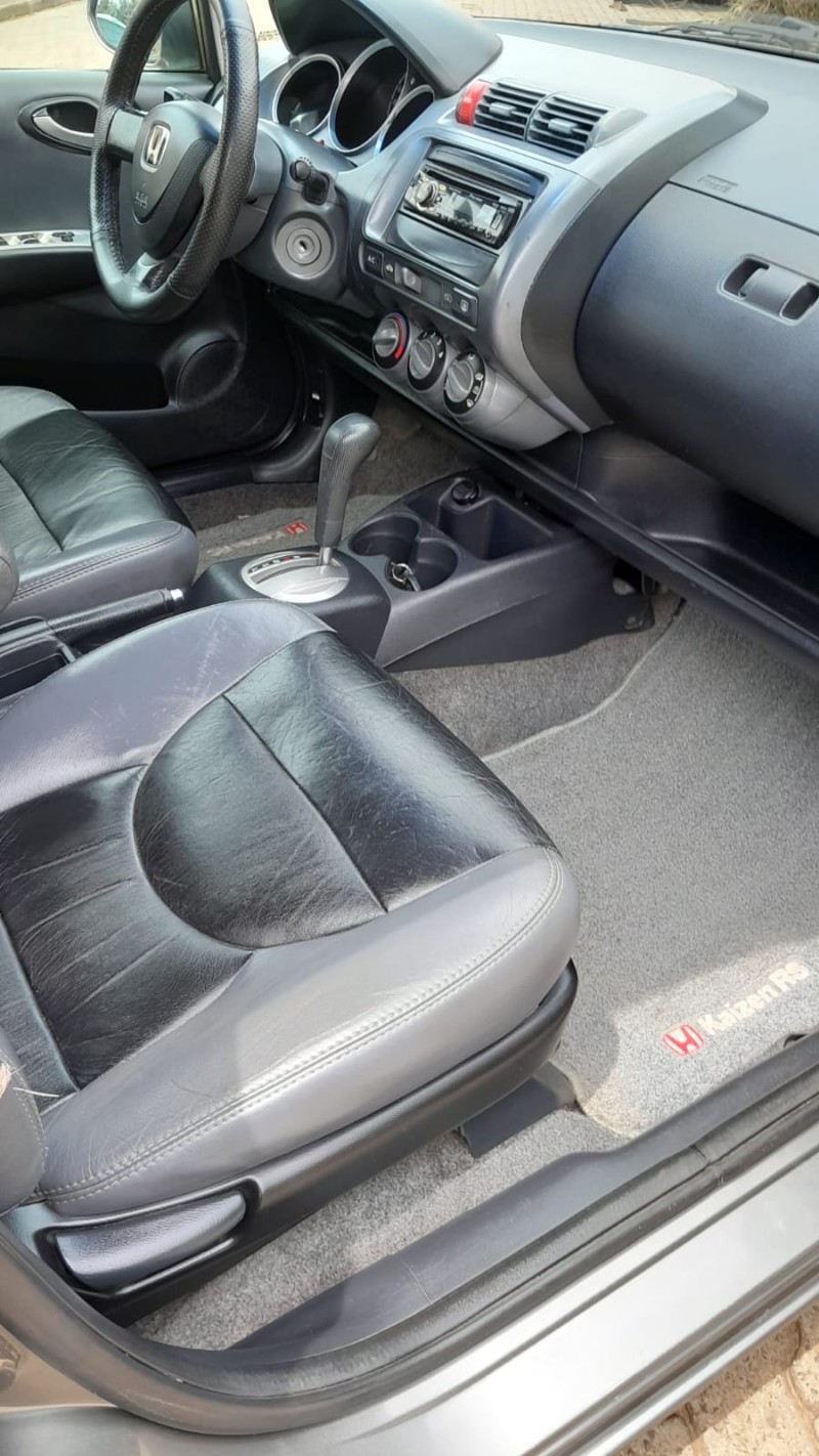 FIT 1.5 EX 16V GASOLINA 4P AUTOMÁTICO - 2005 - ESTRELA