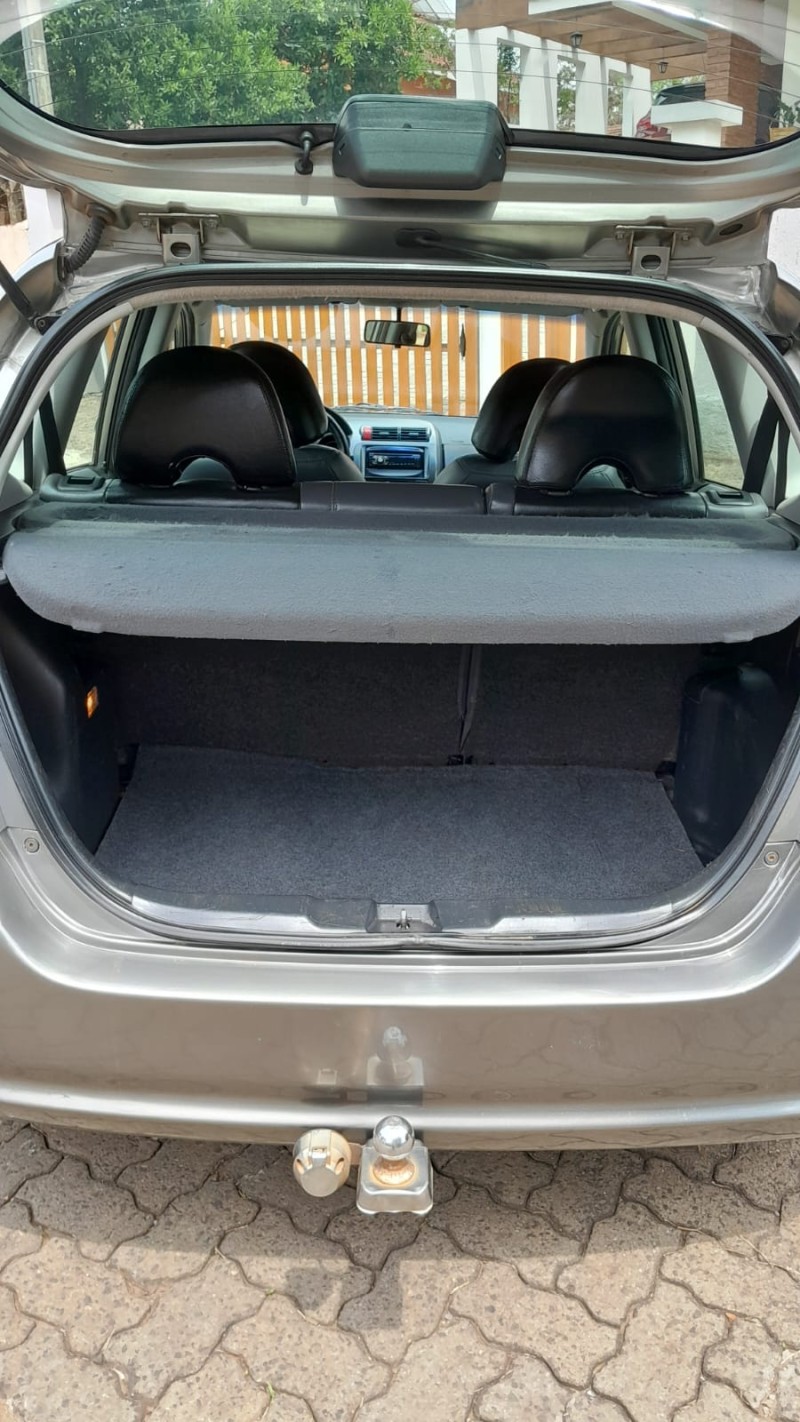 FIT 1.5 EX 16V GASOLINA 4P AUTOMÁTICO - 2005 - ESTRELA