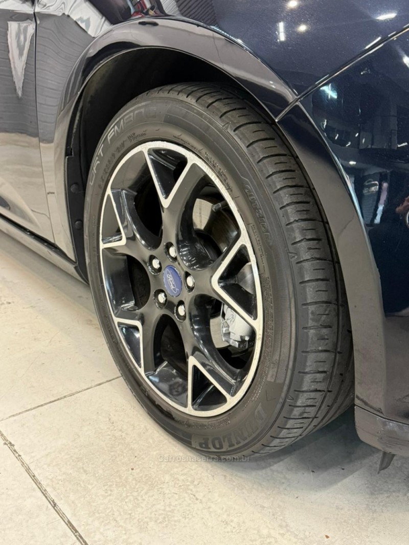 FOCUS 2.0 TITANIUM PLUS HATCH 16V FLEX 4P AUTO - 2015 - CAXIAS DO SUL