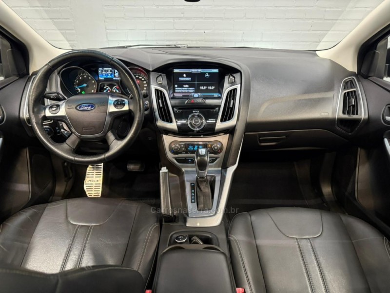 FOCUS 2.0 TITANIUM PLUS HATCH 16V FLEX 4P AUTO - 2015 - CAXIAS DO SUL