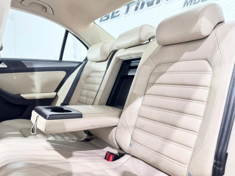 JETTA 2.0 TSI HIGHLINE 211CV GASOLINA 4P TIPTRONIC - 2012 - ESTâNCIA VELHA