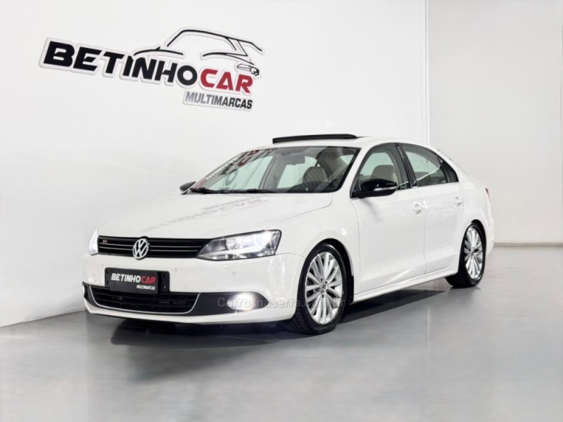 JETTA 2.0 TSI HIGHLINE 211CV GASOLINA 4P TIPTRONIC - 2012 - ESTâNCIA VELHA