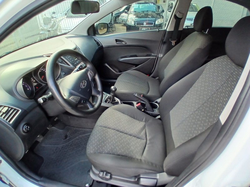 HB20 1.0 COMFORT PLUS 12V FLEX 4P MANUAL - 2016 - FARROUPILHA