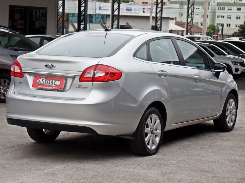 FIESTA 1.6 SE SEDAN 16V FLEX 4P MANUAL - 2013 - CAXIAS DO SUL