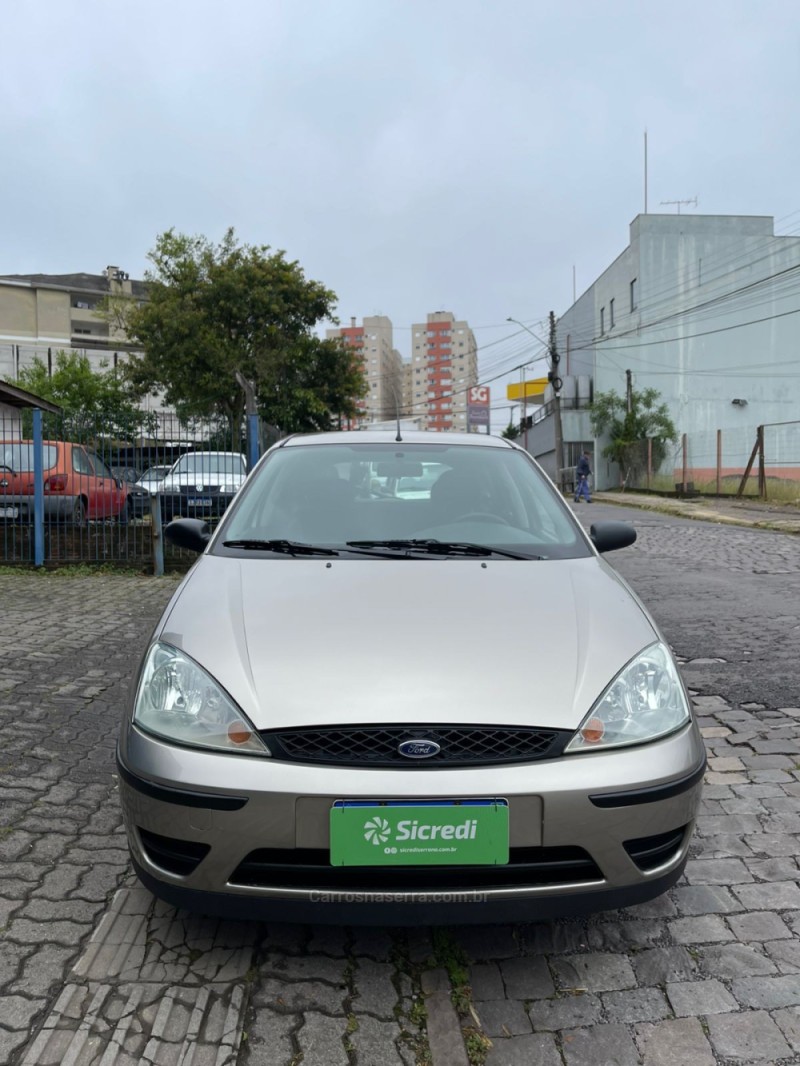 FOCUS 1.6 8V FLEX 4P MANUAL