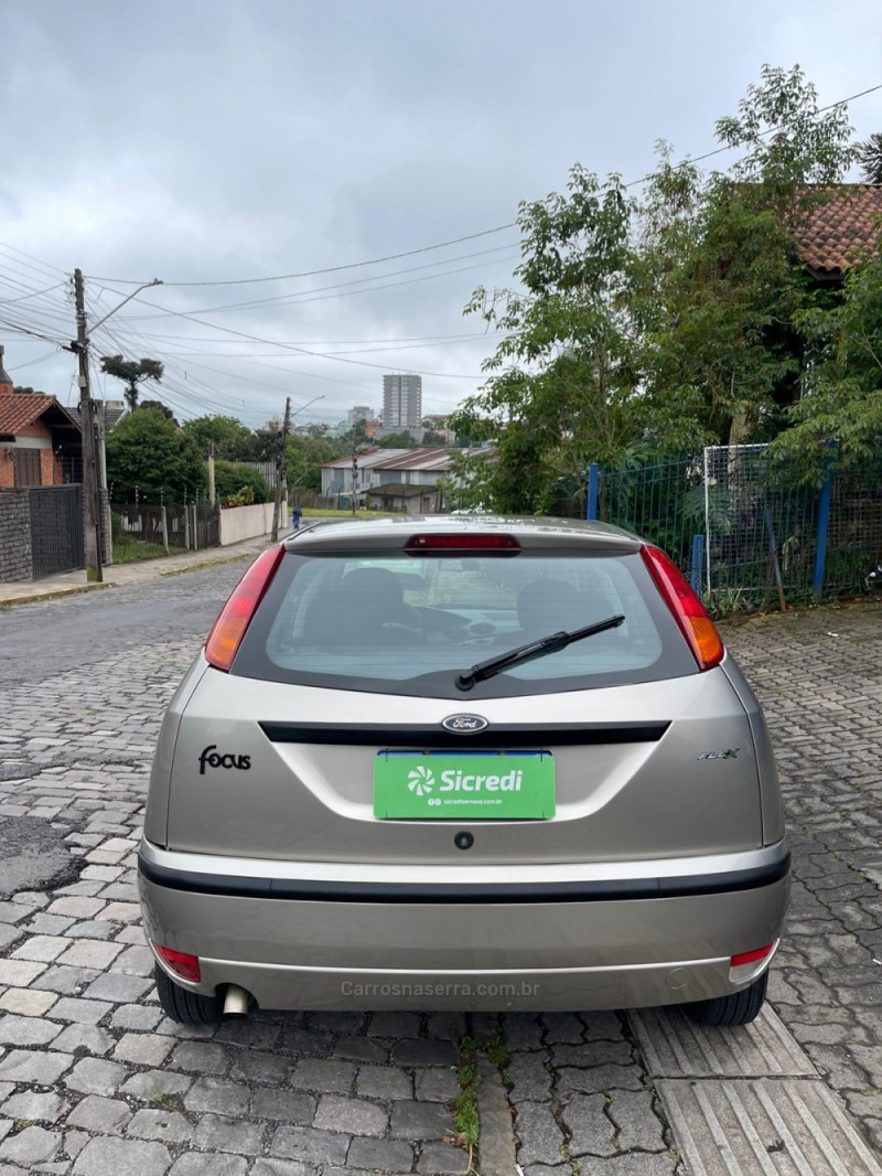 FOCUS 1.6 8V FLEX 4P MANUAL - 2009 - BENTO GONçALVES