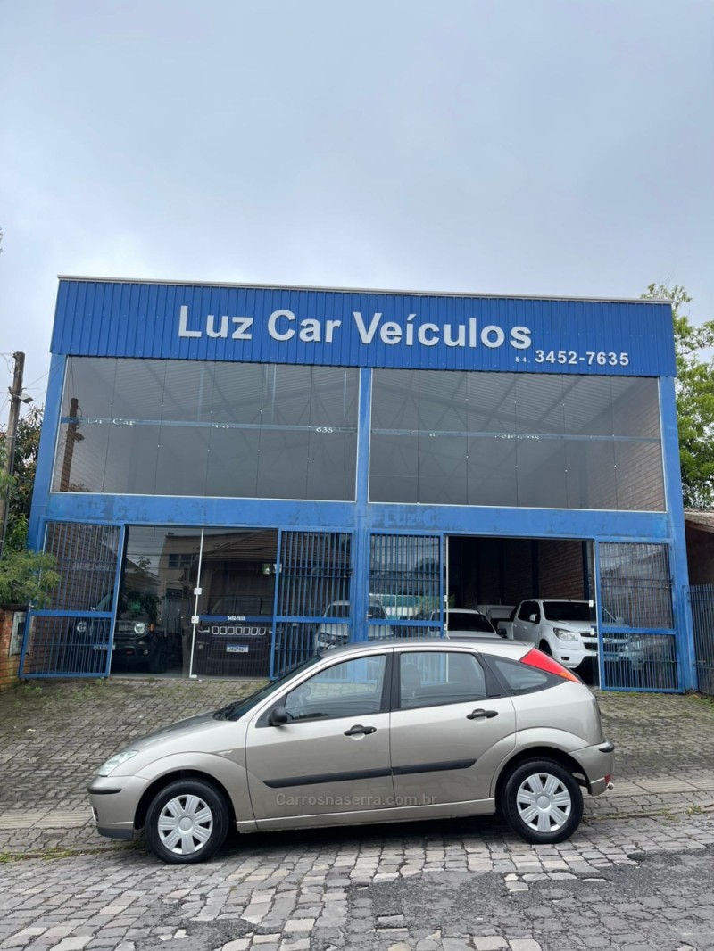 FOCUS 1.6 8V FLEX 4P MANUAL - 2009 - BENTO GONçALVES