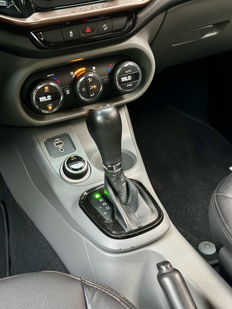 TORO 2.0 16V TURBO DIESEL VOLCANO AT9 4X4 AUTOMÁTICO - 2018 - ESTâNCIA VELHA