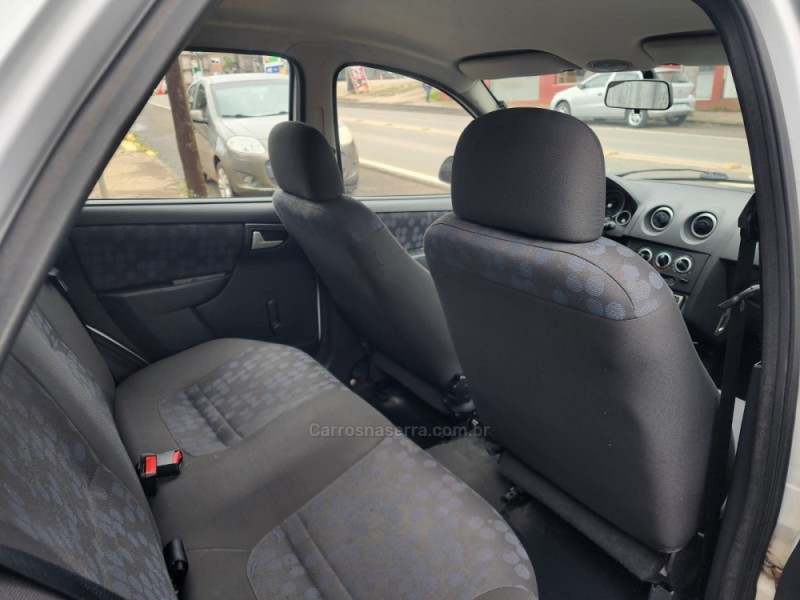 CELTA 1.0 MPFI SUPER 8V FLEX 4P MANUAL - 2008 - VACARIA