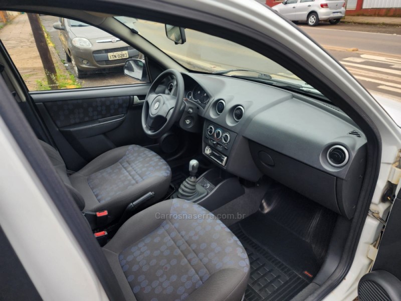 CELTA 1.0 MPFI SUPER 8V FLEX 4P MANUAL - 2008 - VACARIA