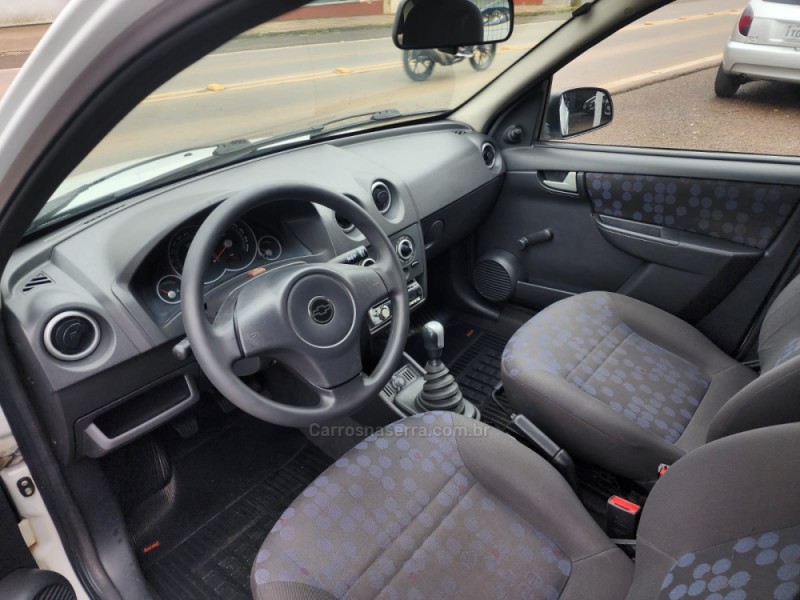 CELTA 1.0 MPFI SUPER 8V FLEX 4P MANUAL - 2008 - VACARIA