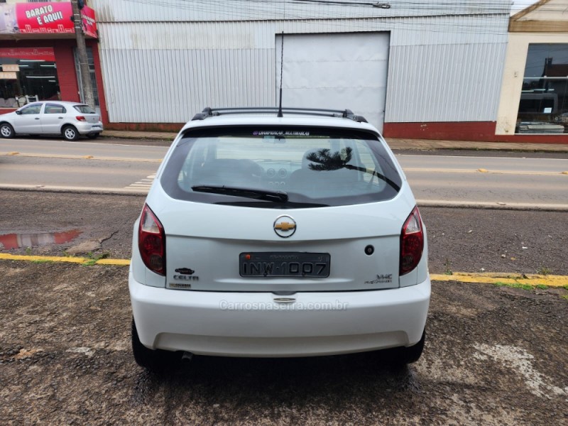 CELTA 1.0 MPFI SUPER 8V FLEX 4P MANUAL - 2008 - VACARIA