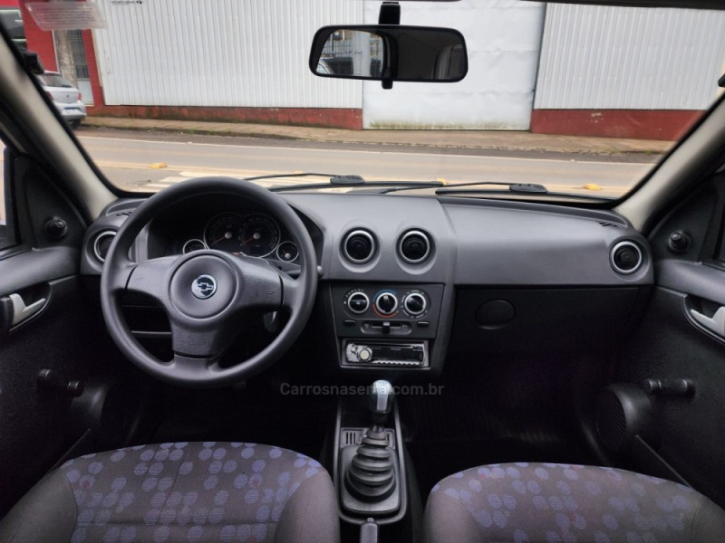 CELTA 1.0 MPFI SUPER 8V FLEX 4P MANUAL - 2008 - VACARIA