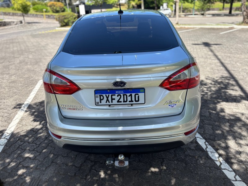 FIESTA 1.6 TITANIUM SEDAN 16V FLEX 4P AUTOMÁTICO - 2016 - CAXIAS DO SUL