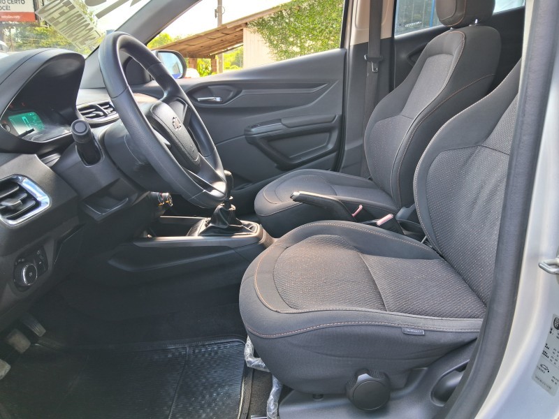 ONIX 1.4 MPFI LTZ 8V FLEX 4P MANUAL - 2015 - SãO SEBASTIãO DO CAí