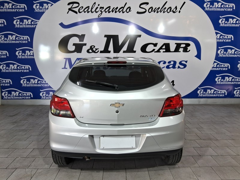 ONIX 1.4 MPFI LTZ 8V FLEX 4P MANUAL - 2015 - SãO SEBASTIãO DO CAí