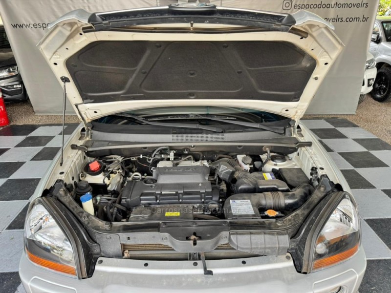 TUCSON 2.0 MPFI GLS 16V 143CV 2WD FLEX 4P AUTOMÁTICO - 2015 - NOVA PRATA