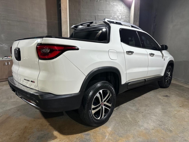 TORO 2.0 16V TURBO DIESEL VOLCANO AT9 4X4 AUTOMÁTICO - 2018 - CAXIAS DO SUL