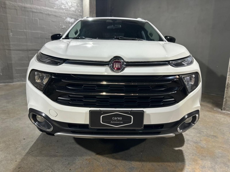 TORO 2.0 16V TURBO DIESEL VOLCANO AT9 4X4 AUTOMÁTICO - 2018 - CAXIAS DO SUL