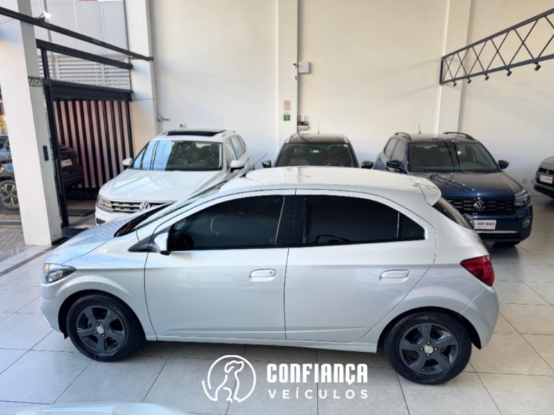 ONIX 1.4 MPFI LT 8V FLEX 4P MANUAL - 2019 - BENTO GONçALVES