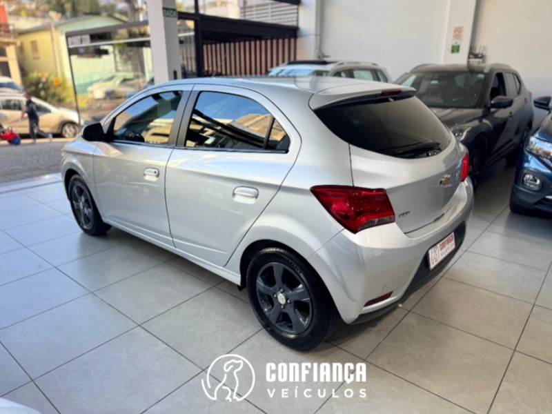ONIX 1.4 MPFI LT 8V FLEX 4P MANUAL - 2019 - BENTO GONçALVES