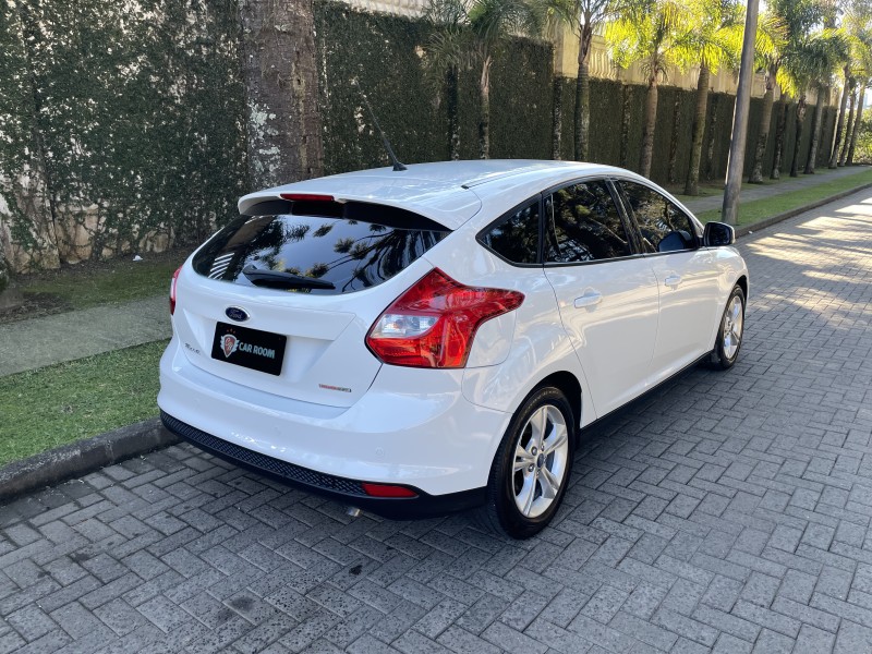FOCUS 1.6 SE HATCH 16V FLEX 4P AUTOMÁTICO - 2015 - CAXIAS DO SUL