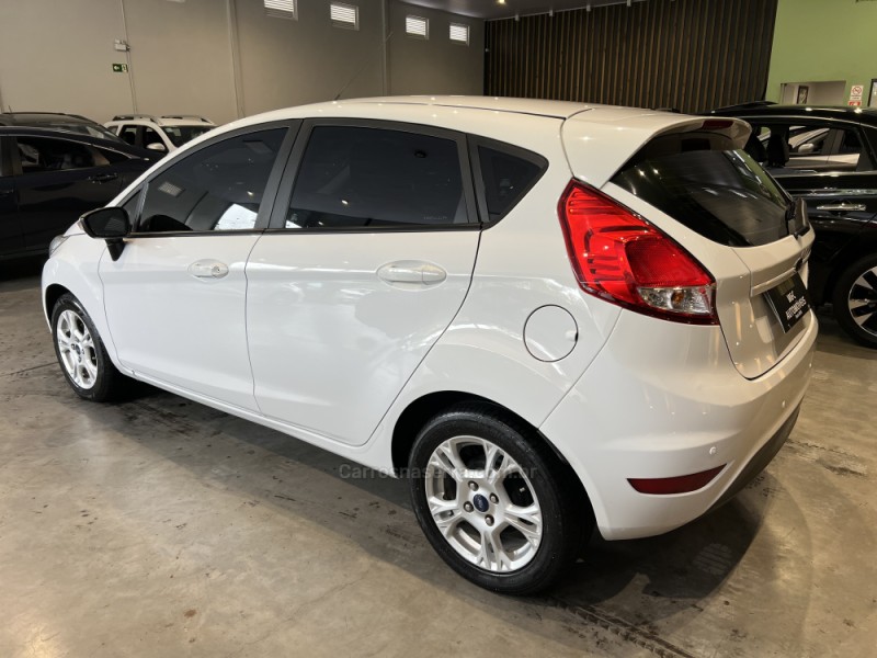 FIESTA 1.5 SE HATCH 16V FLEX 4P MANUAL - 2014 - CAXIAS DO SUL