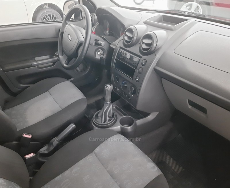 FIESTA 1.0 SE 8V FLEX 4P MANUAL - 2014 - GARIBALDI