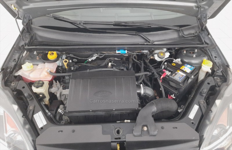 FIESTA 1.0 SE 8V FLEX 4P MANUAL - 2014 - GARIBALDI