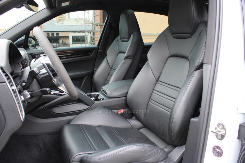 CAYENNE 3.0 V6 AWD E-HYBRID 4P AUTOMÁTICO - 2022 - CAXIAS DO SUL