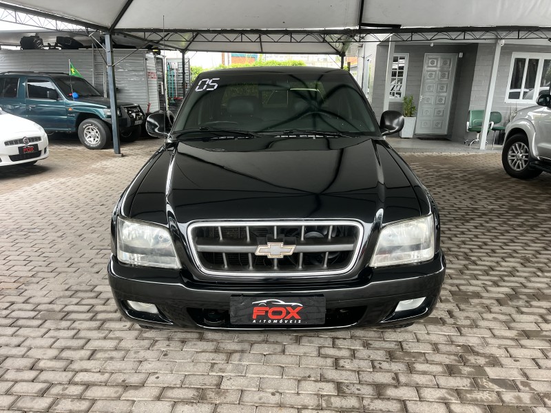 S10 2.8 EXECUTIVE 4X4 CD 12V TURBO INTERCOOLER DIESEL 4P MANUAL - 2005 - CAXIAS DO SUL