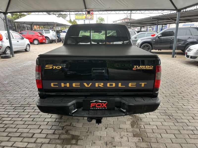 S10 2.8 EXECUTIVE 4X4 CD 12V TURBO INTERCOOLER DIESEL 4P MANUAL - 2005 - CAXIAS DO SUL